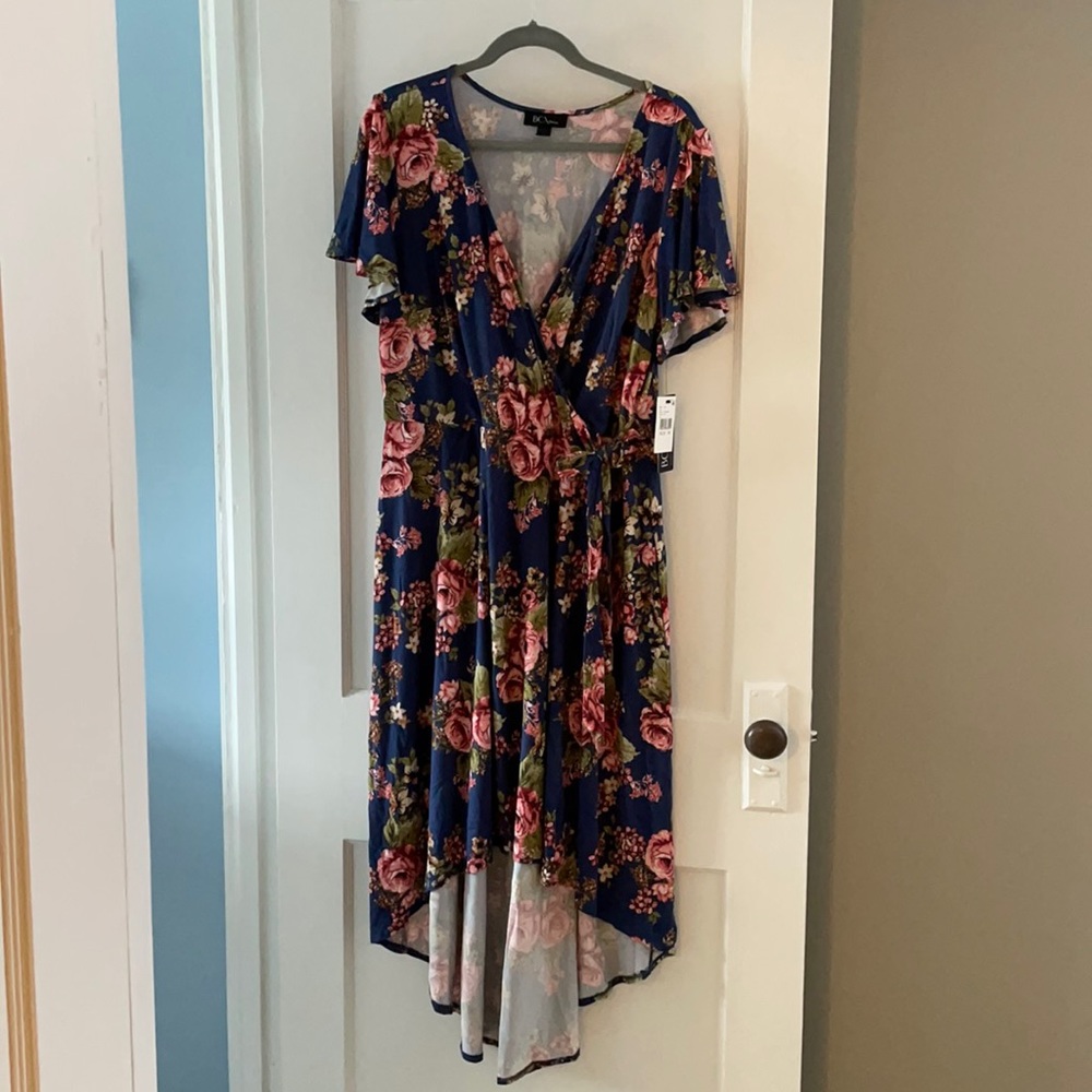 BCX Dress Blue Floral Flowy Sleeve Tulip Length Dress NWT